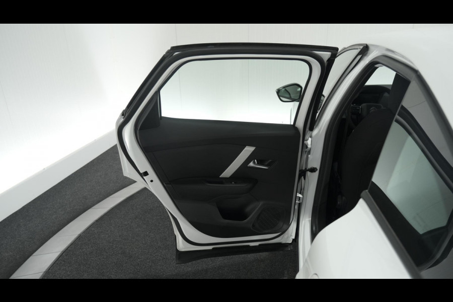 Citroën C4 Puretech 130 EAT8 Feel | Camera | Parkeersensoren | Navigatie | Apple Carplay