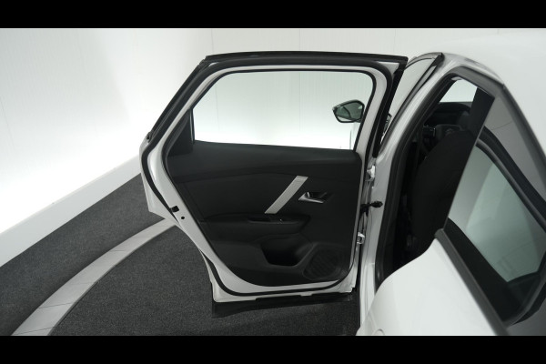 Citroën C4 Puretech 130 EAT8 Feel | Camera | Parkeersensoren | Navigatie | Apple Carplay