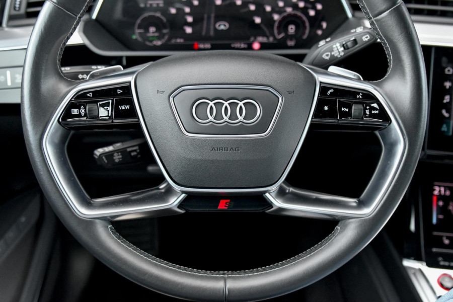 Audi e-tron S quattro 95 kWh. 503 Pk, RS seats, 23'', Pano, Luchtv, Memory, 360 3D, ACC, B&O, CarPlay!