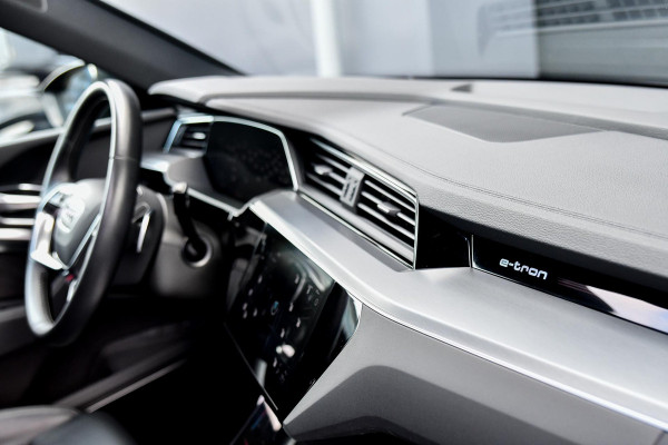 Audi e-tron S quattro 95 kWh. 503 Pk, RS seats, 23'', Pano, Luchtv, Memory, 360 3D, ACC, B&O, CarPlay!