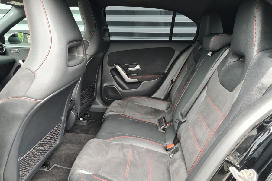 Mercedes-Benz A-Klasse 180 AMG-Line - MBUX - privacy - LED