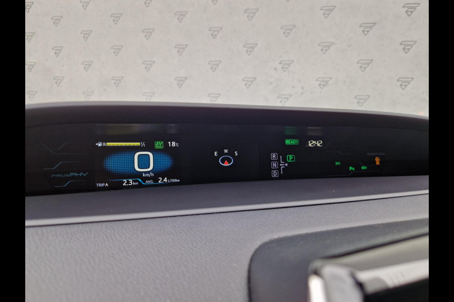 Toyota Prius 1.8 Plug-in Business Plus | Navi | BSD | Camera | Clima | Cruise | PDC | HUD | JBL |