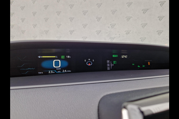 Toyota Prius 1.8 Plug-in Business Plus | Navi | BSD | Camera | Clima | Cruise | PDC | HUD | JBL |