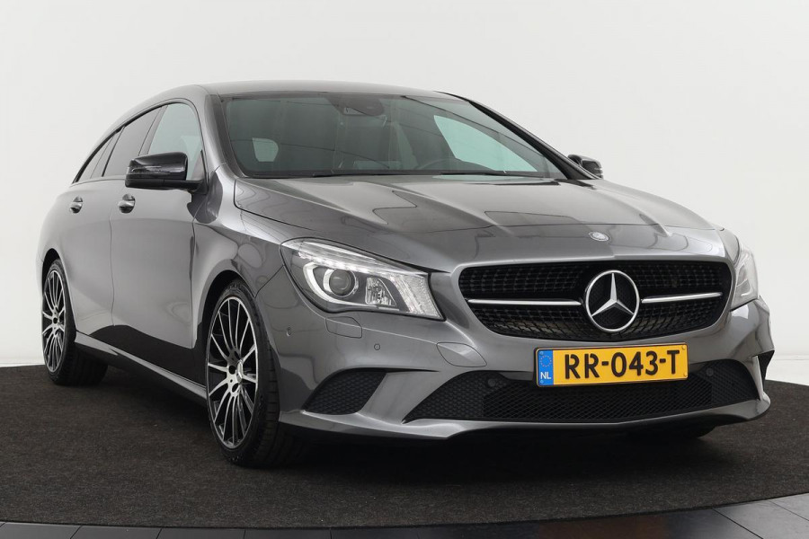 Mercedes-Benz CLA-Klasse 180 Urban Night | Stoelverwarming | Xenon | Park Assist | Half leder | Navigatie | Bluetooth | Airco | Cruise control