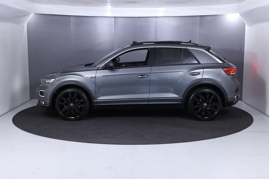 Volkswagen T-Roc 1.5 TSI Sport Business R-line 150 pk Automaat (DSG) | Navigatie | Panoramadak | Trekhaak afneembaar | Parkeersensoren (Park assist) | Achteruitrijcamera | Adaptieve cruise control |