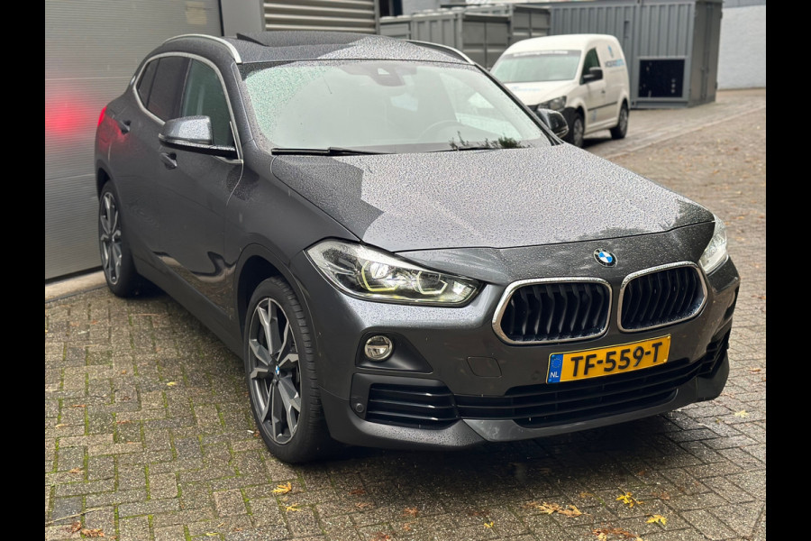 BMW X2 SDrive18d High Executive l Pano l Leder l ACC l Xenon l Automaat l HUD l