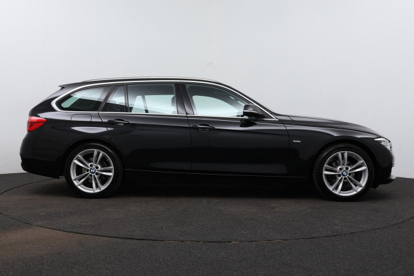 BMW 3 Serie Touring 320i Corporate Lease High Executive (NL-auto, Dealer OnderH, Navi Groot, StoelV, Parkeersensoren, Clima, Etc)