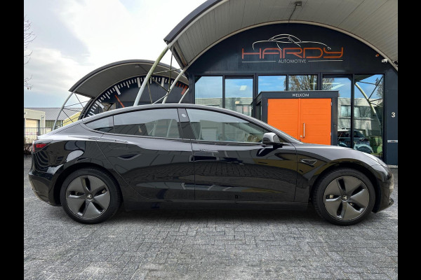 Tesla Model 3 Standard RWD Zwart/Zwart SOH 90% Rijklaarprijs!