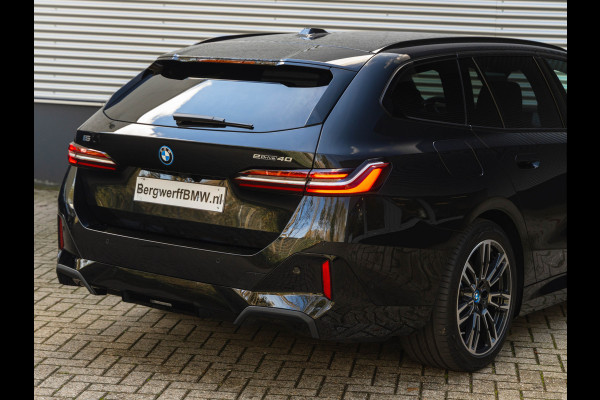 BMW i5 Touring eDrive40 M-Sport - Trekhaak - Driving Ass Prof - Harman-Kardon - Stoelventilatie