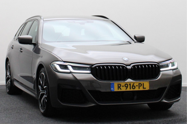 BMW 5 Serie Touring 520i Business Edition Plus M Sportpakket, Leer, BMW Laser, Apple Carplay, ACC, Trekhaak, 19''