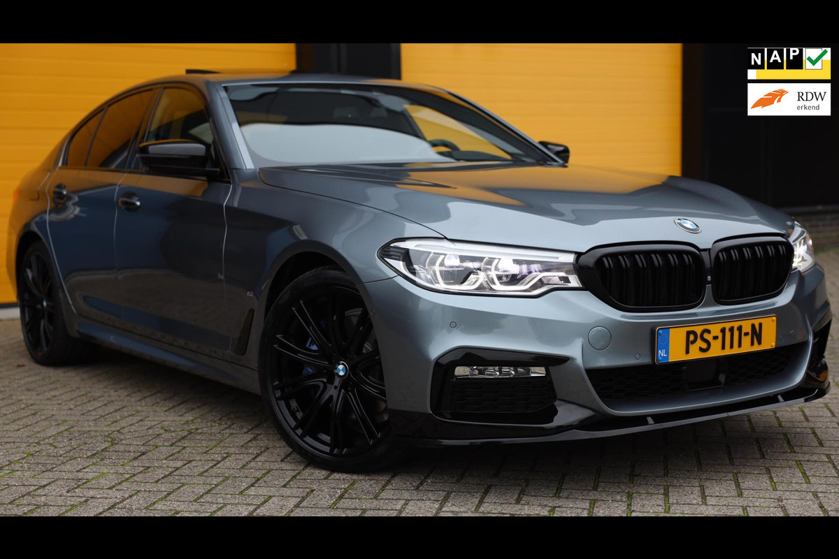 BMW 5 Serie 530e M Line iPerformance High Executive / Open Dak / Leder / Cruise Control / 360 Camera / Lane Assist / Dode Hoek