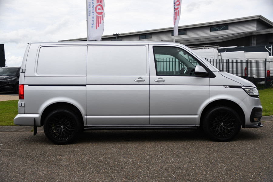 Volkswagen Transporter 2.0 TDI L1H1 Highline Adaptieve Cruise, Camera, Carplay, 150Pk, Multimedia, Dubbele Schuifdeur, Stoelverwarming, Standkachel,