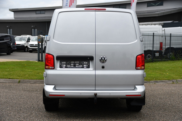 Volkswagen Transporter 2.0 TDI L1H1 Highline Adaptieve Cruise, Camera, Carplay, 150Pk, Multimedia, Dubbele Schuifdeur, Stoelverwarming, Standkachel,