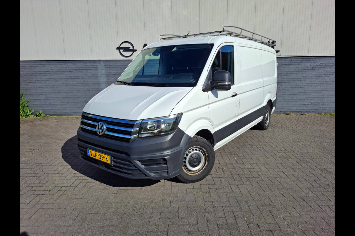 Volkswagen Crafter 2.0TDI L2H1 Airco 3-Pers. Trekhaak PDC Camera 2500kg trekvermogen Cruise Control Schuifdeur Imperiaal Bluetooth Betonplex-vloer Business Euro 6