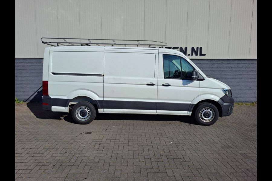 Volkswagen Crafter 2.0TDI L2H1 Airco 3-Pers. Trekhaak PDC Camera 2500kg trekvermogen Cruise Control Schuifdeur Imperiaal Bluetooth Betonplex-vloer Business Euro 6