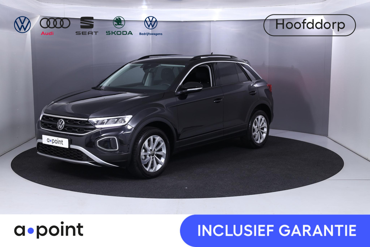 Volkswagen T-Roc 1.5 TSI Life 150 pk Automaat (DSG) | privatelease va  596,-p/mnd | Verlengde garantie | Navigatie | Trekhaak afneembaar | Parkeersensoren (Park assist) | Achteruitrijcamera | Adaptieve cruise control |