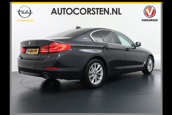 BMW 5 Serie 530e AUT-8 252PK M-Sport Leer-Stoelen+Elektr.+Verwarmd(+achter) Adapt.Cruise Navi-Pro Ecc PDC-A+V Lane Assist Camera Keyless Led A-klep Aut. WiFi Intel.Noodoproep Teleservice ParkAssist Ambience-verlichting Connected drive I-Performance High Executive 420NM 71.000 nieuw