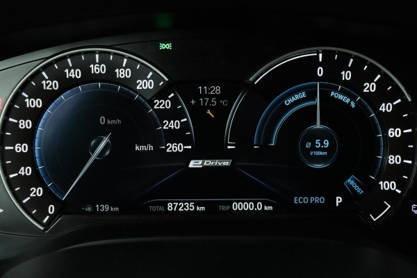 BMW 5 Serie 530e iPerformance Sport Line | Camera | Stoel & Stuurverwarming | Full LED | Navigatie | Park Assist | Half leder | Bluetooth