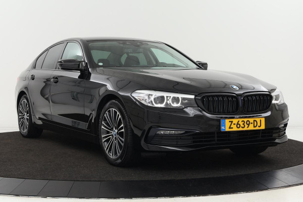 BMW 5 Serie 530e iPerformance Sport Line | Camera | Stoel & Stuurverwarming | Full LED | Navigatie | Park Assist | Half leder | Bluetooth