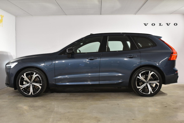 Volvo XC60 T8 455PK Automaat Recharge AWD Ultimate Dark / Panoramadak / Bowers & Wilkins audiosysteem / Head-up display / Luchtvering / 360 Camera / Trekhaak