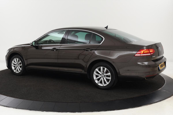 Volkswagen Passat 1.4 TSI Comfortline | Stoelverwarming | Adaptive Cruise | Navigatie | PDC | Bluetooth | Climate control