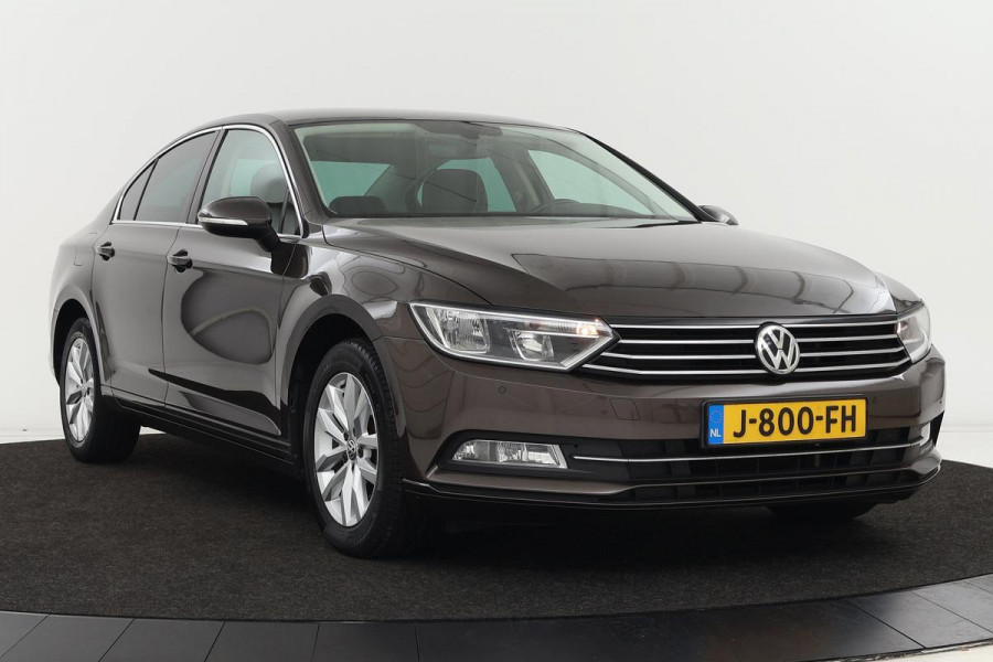 Volkswagen Passat 1.4 TSI Comfortline | Stoelverwarming | Adaptive Cruise | Navigatie | PDC | Bluetooth | Climate control