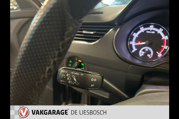 Škoda Octavia Combi 1.5 TSI Greentech Sport Business / automaat / camera / clima / trekhaak