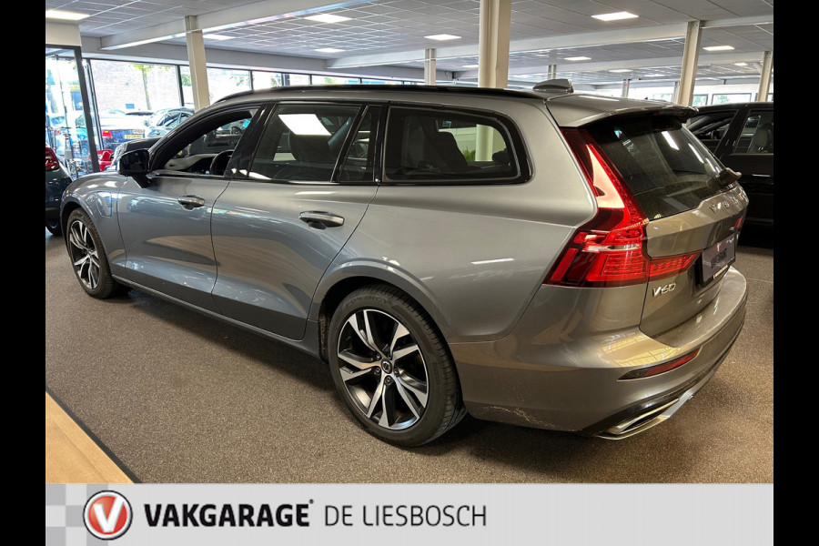 Volvo V60 2.0 T8 Twin Engine AWD R-Design 300pk / Leder / camera / trekhaak / Harman-Kardon