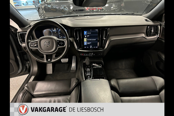 Volvo V60 2.0 T8 Twin Engine AWD R-Design 300pk / Leder / camera / trekhaak / Harman-Kardon