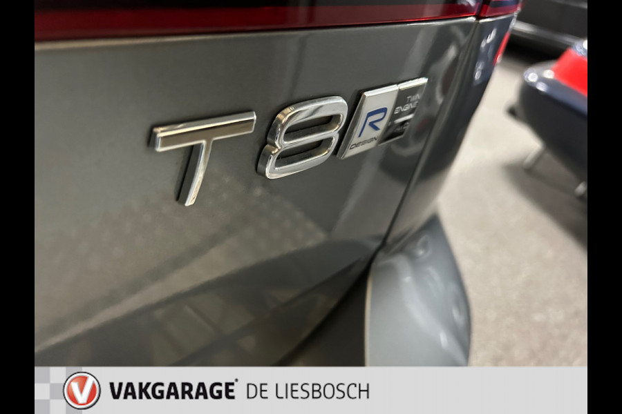 Volvo V60 2.0 T8 Twin Engine AWD R-Design 300pk / Leder / camera / trekhaak / Harman-Kardon