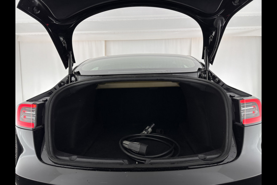 Tesla Model 3 Long Range AWD 75 kWh [ 3-Fase ] (INCL-BTW) Aut. *PANO | AUTO-PILOT | NAPPA-LEATHER | KEYLESS | FULL-LED | MEMORY-PACK | SURROUND-VIEW | DAB | APP-CONNECT | DIGI-COCKPIT | LANE-ASSIST | TOWBAR | COMFORT-SEATS | 18"ALU*