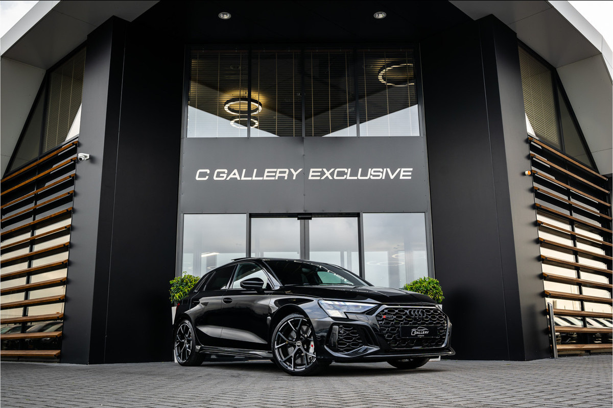 Audi RS3 Sportback 2.5 TFSI quattro - RS Dynamic Pakket | Panorama | B&O | ACC | HUD