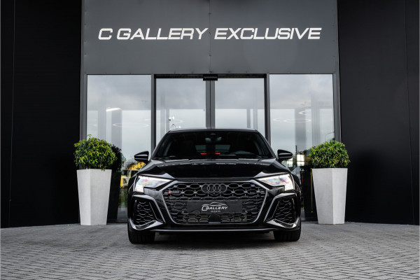 Audi RS3 Sportback 2.5 TFSI quattro - RS Dynamic Pakket | Ceramic l Panorama | B&O | ACC | HUD