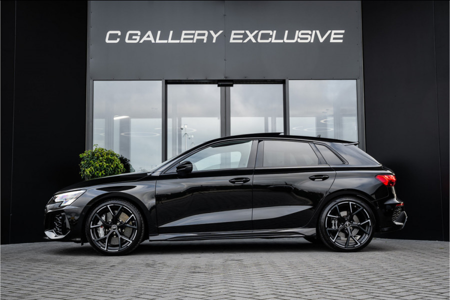 Audi RS3 Sportback 2.5 TFSI quattro - RS Dynamic Pakket | Ceramic l Panorama | B&O | ACC | HUD