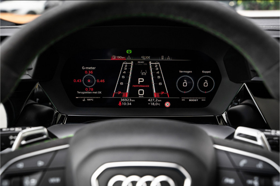 Audi RS3 Sportback 2.5 TFSI quattro - RS Dynamic Pakket | Ceramic l Panorama | B&O | ACC | HUD