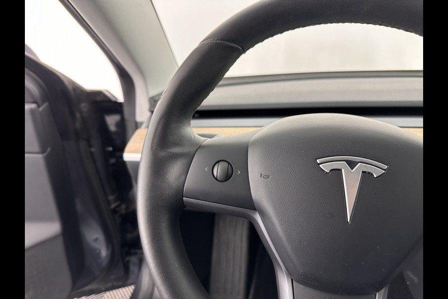 Tesla Model 3 Standard RWD Plus 60 kWh [ 3-Fase ] (INCL-BTW) Aut. *PANO | AUTO-PILOT | NAPPA-LEATHER | KEYLESS | FULL-LED | MEMORY-PACK | SURROUND-VIEW | DAB | APP-CONNECT | DIGI-COCKPIT | LANE-ASSIST | TOWBAR | COMFORT-SEATS | 18"ALU*