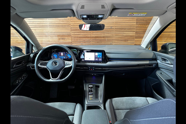 Volkswagen Golf 1.5 eTSI Style | Full Option | PANO | Camera | Head-up | IQ-LED | Ambient | ACC | Carplay | Ergoactive | Trekhaak