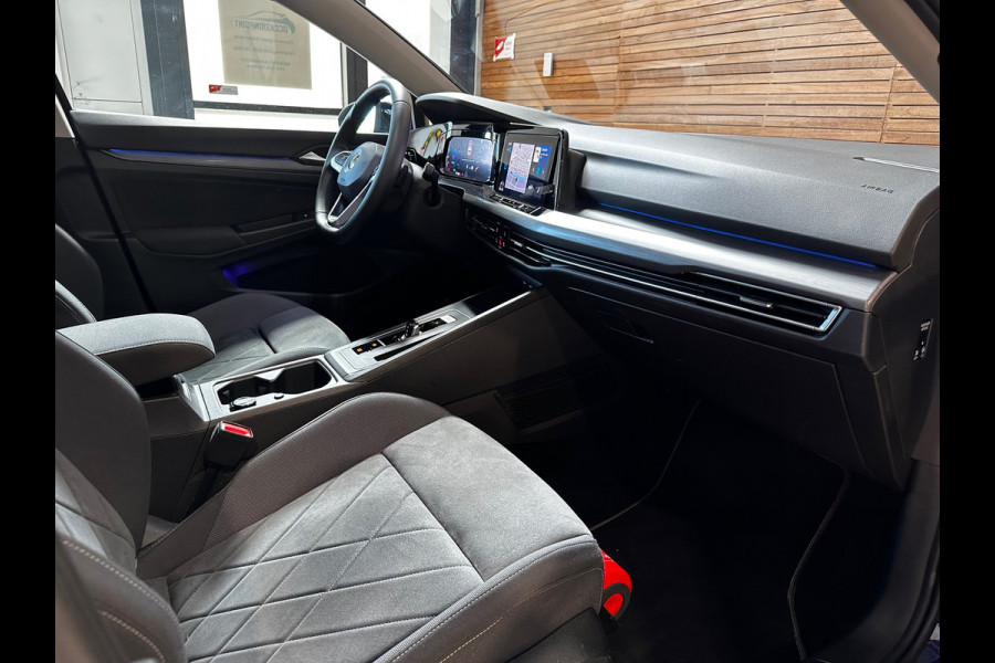 Volkswagen Golf 1.5 eTSI Style | Full Option | PANO | Camera | Head-up | IQ-LED | Ambient | ACC | Carplay | Ergoactive | Trekhaak