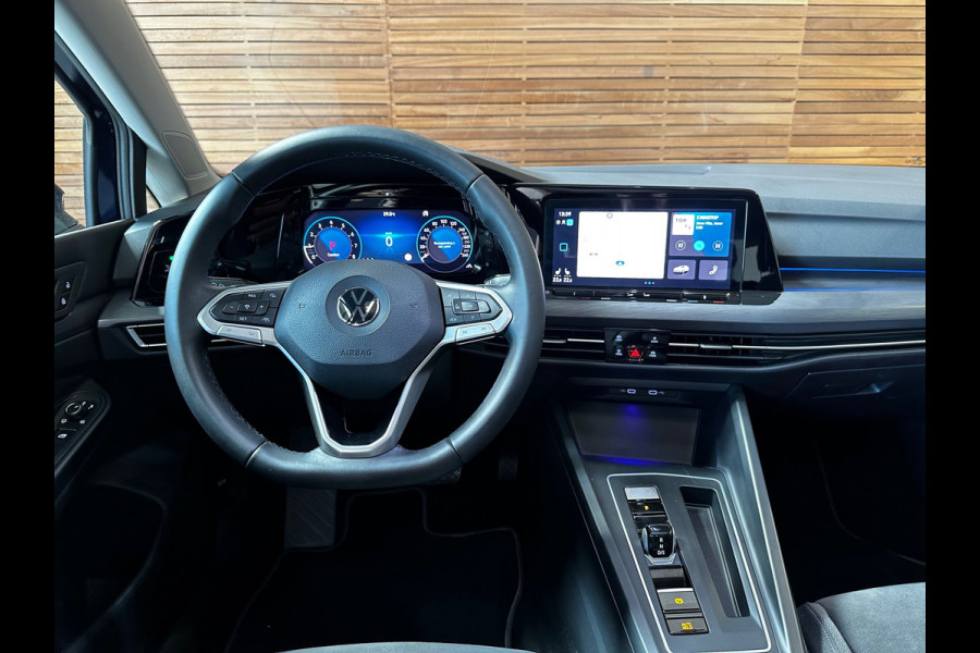 Volkswagen Golf 1.5 eTSI Style | Full Option | PANO | Camera | Head-up | IQ-LED | Ambient | ACC | Carplay | Ergoactive | Trekhaak