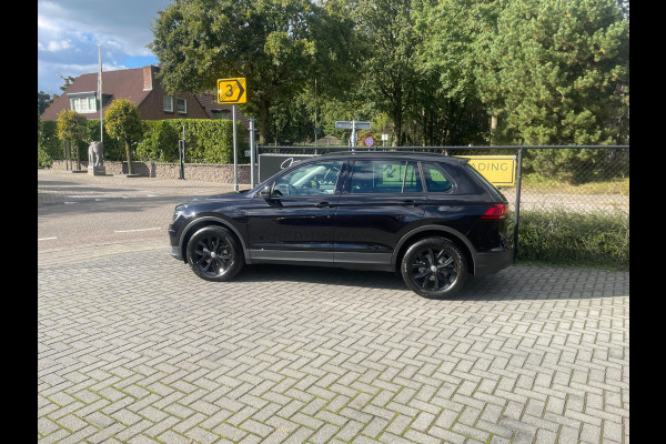 Volkswagen Tiguan 1.4 TSI 4Motion Highline|Pano|TrekH|R-line