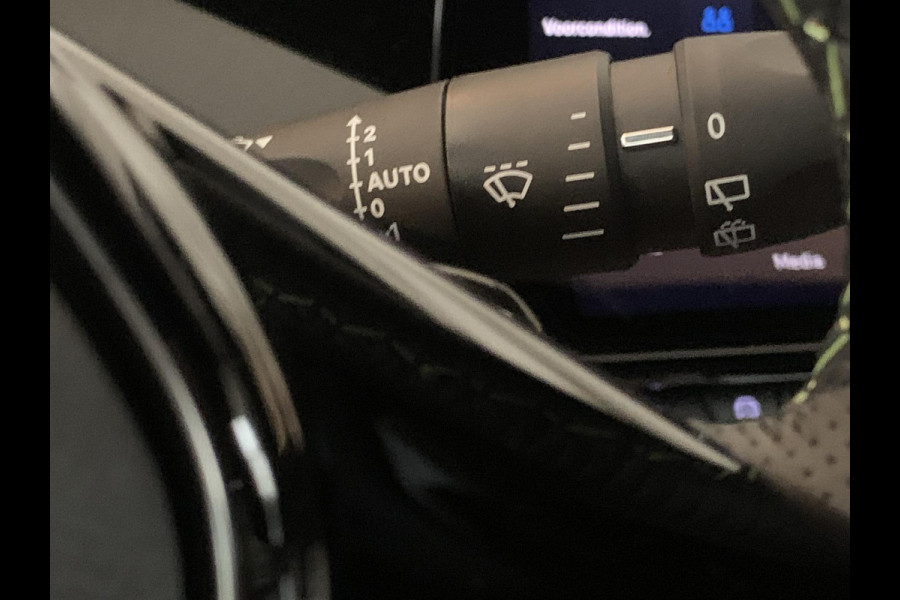 Peugeot 308 1.6 Plug-in Hybrid 225pk GT | Navigatie | 360° camera | AGR comfortstoel | Stoelverwarming | Draadloze Apple Carplay/Android Auto | Keyless entry/start |