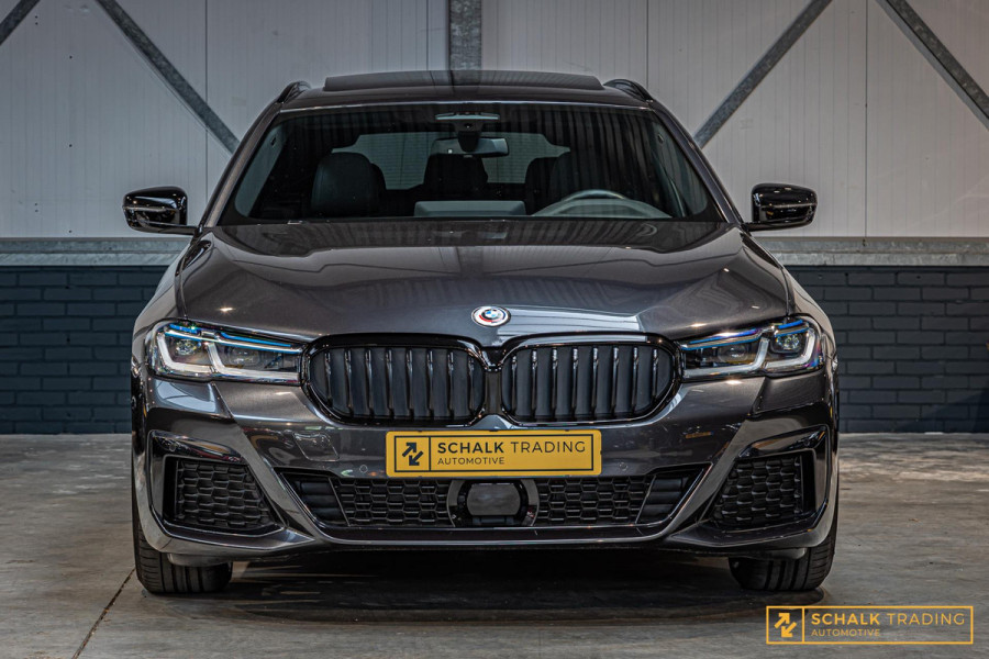 BMW 5 Serie 530i M-sport Pano 20inch Head-Up Acc Garantie 1e eig