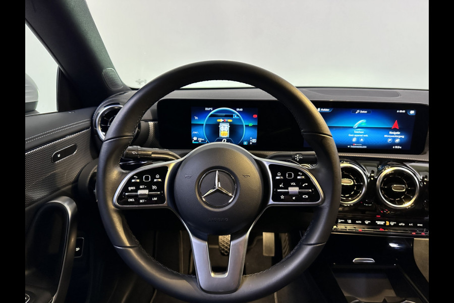 Mercedes-Benz CLA-Klasse 180 Business Solution Wide Screen | Camera | Led | Navigatie | Stoelverwarming | 18'' L.M. |