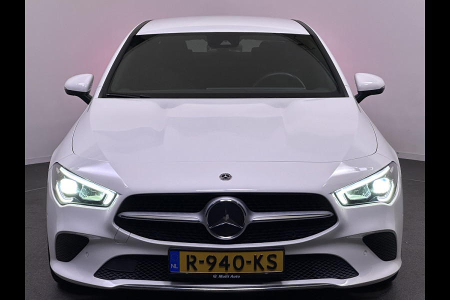 Mercedes-Benz CLA-Klasse 180 Business Solution Wide Screen | Camera | Led | Navigatie | Stoelverwarming | 18'' L.M. |