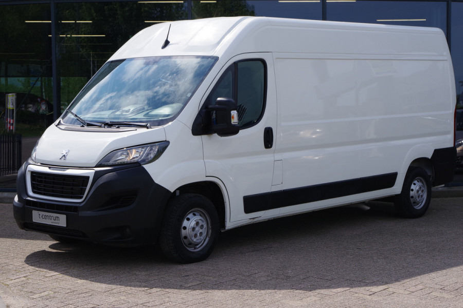 Peugeot Boxer 435 2.2 BlueHDi 140 L3H2 Premium, Cruise Control, Trekhaak, Camera, Stoelverwarming