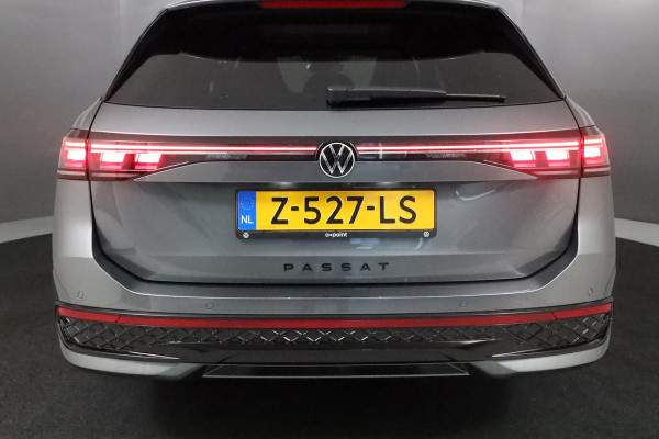 Volkswagen Passat Variant 1.5 eTSI R-Line Business 150 pk Automaat (DSG) | Private lease vanaf € 885,- pm | Verlengde garantie | Blackstyle | Panoramadak | Elektr. trekhaak | Parkeersensoren (Park assist) | Achteruitrijcamera |