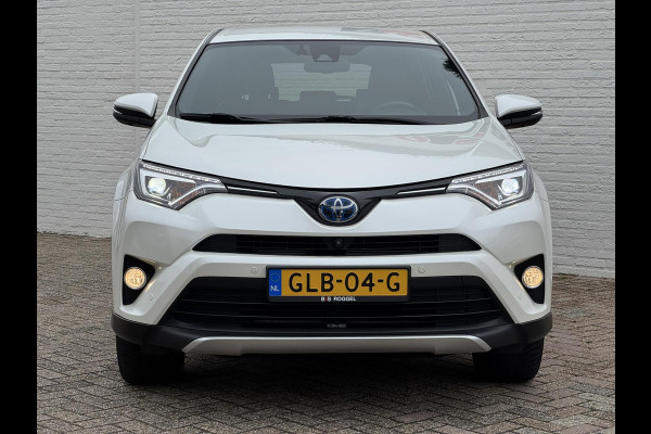 Toyota RAV4 2.5 Hybrid AWD Executive Trekgewicht 1650kg Adaptive cruise control 4 seizoenen banden