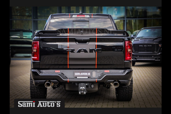 Dodge Ram PREMIUM NIGHT EDITION | BOM VOL + 14.4 INCH SCHERM BOM VOL | LUCHTVERING | HUD | HURRICAN 420PK 636 Nm TWIN TURBO | PRIJS MET LP DUBBELE CABINE | PICK UP | 5 PERSOONS | DC | GRIJSKENTEKEN | VOORRAAD NR 2229 - 7644