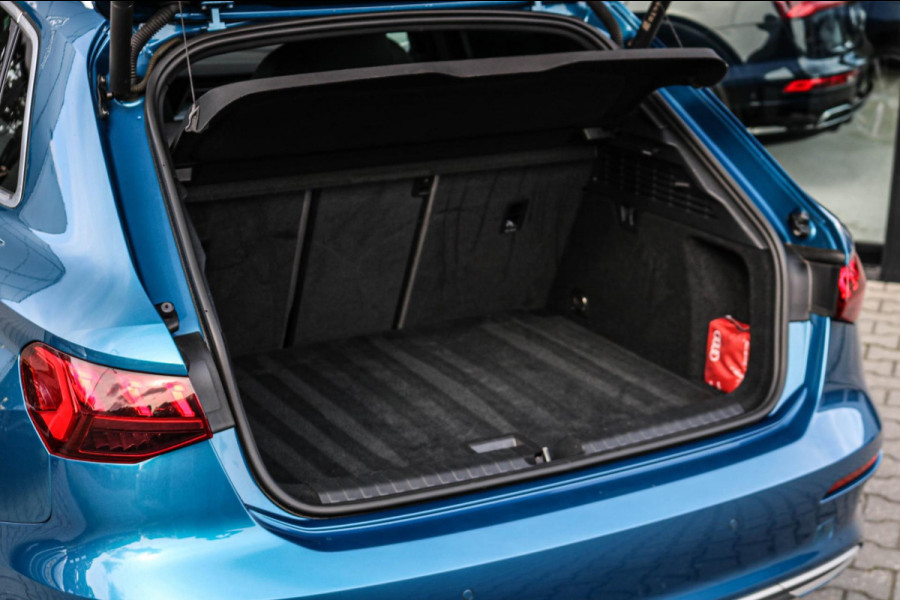 Audi A3 Sportback 40 TFSI e - RS-stoelen - Trekhaak - Matrix LED