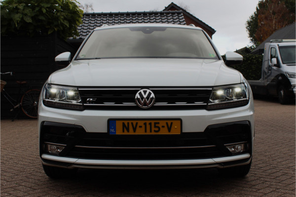 Volkswagen Tiguan 1.4 TSI ACT Highline R-line - Navi / Cruise / Automaat / Stoelverw. / Uitkl. Trekhaak!